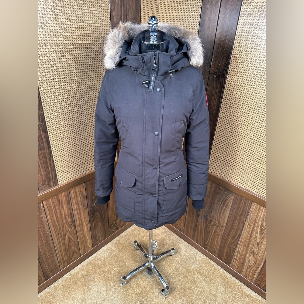 Canada Goose Arctic Program Ladies Trillium Parka HD Black Coyote Fur Trim Coat